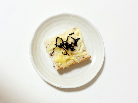 塩昆布のチーズトースト